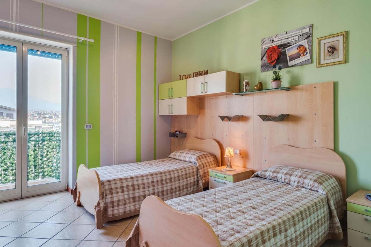 Roomy And Bright Apartment With Balconies X6 คาตาเนีย ภายนอก รูปภาพ