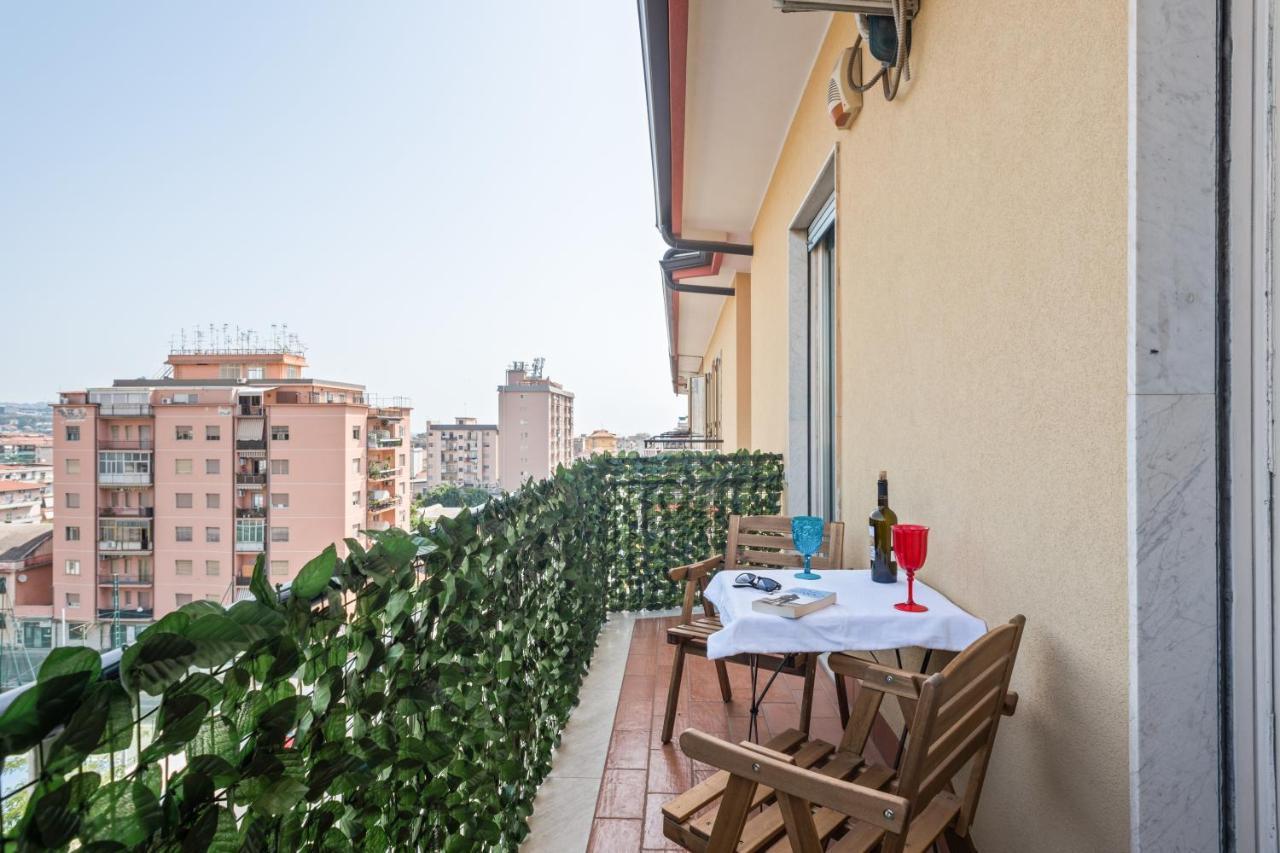 Roomy And Bright Apartment With Balconies X6 คาตาเนีย ภายนอก รูปภาพ