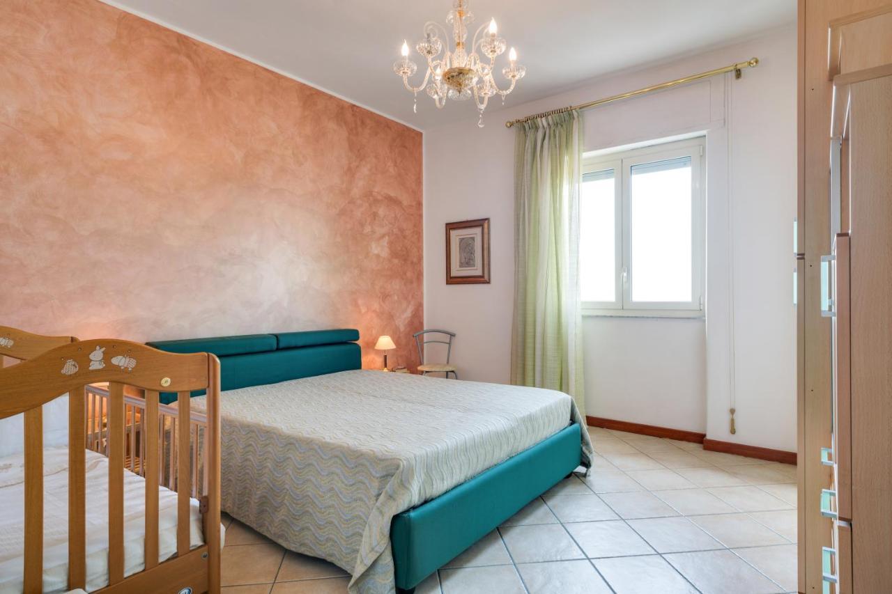 Roomy And Bright Apartment With Balconies X6 คาตาเนีย ภายนอก รูปภาพ